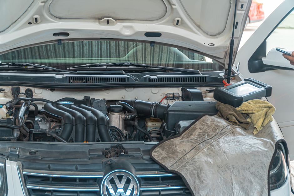 how to check vacuum leak in car